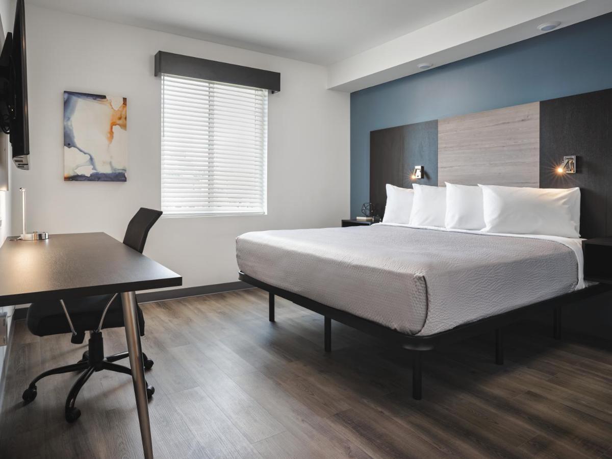 Stayapt Suites Houston-Nasa/Clear Lake 웹스터 외부 사진